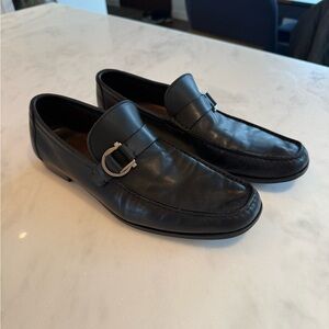 Mens black leather Ferragamo loafers 10.5 D